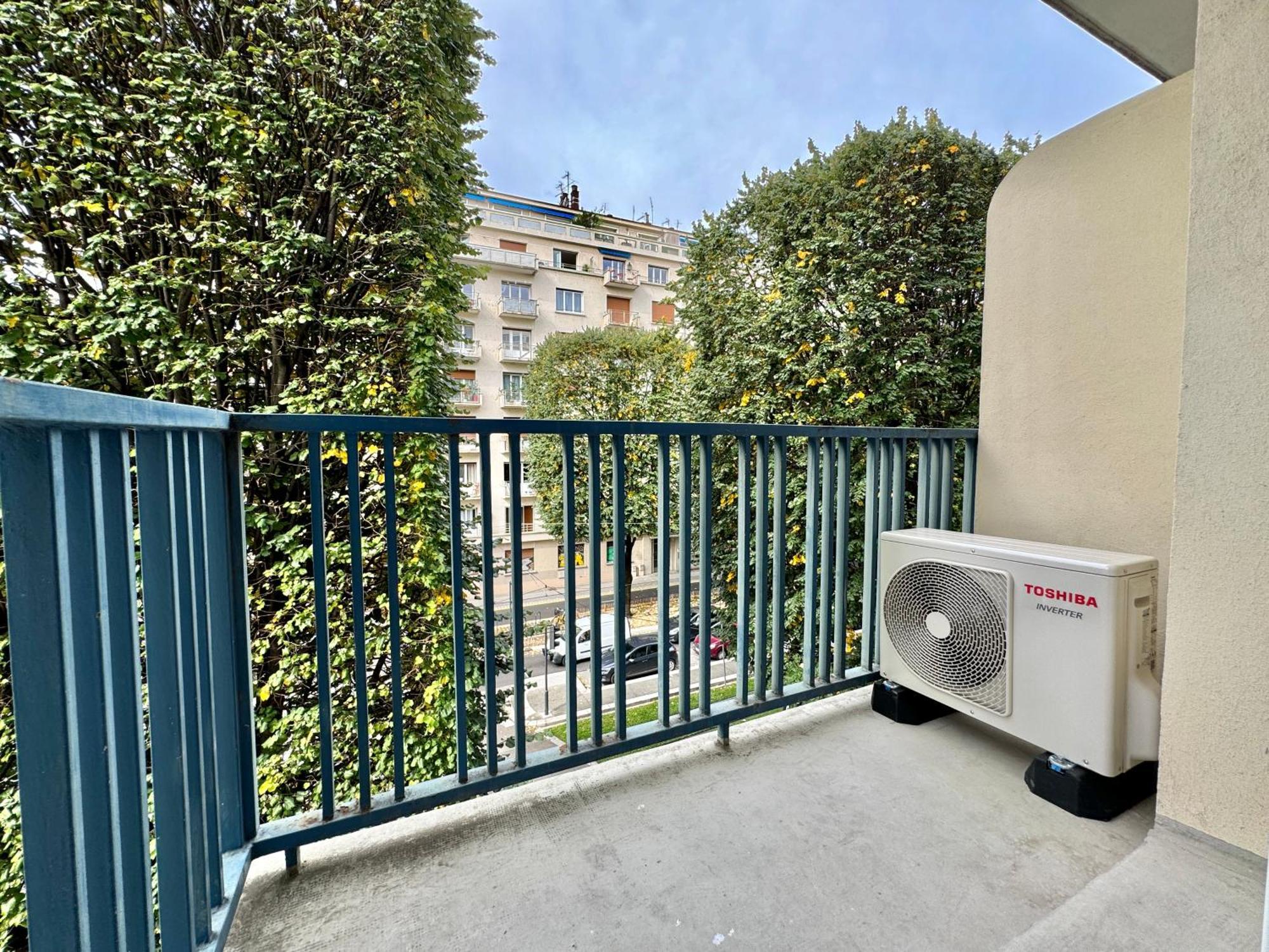 Le City Centre-Ville Trams Grenoble Exterior foto